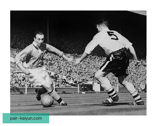 南美足球现代转型的趋势：俱乐部与国家队的适应与挑战分析