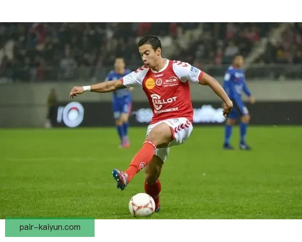 兰斯在本赛季法甲联赛中的状态稳定，整体表现备受关注。